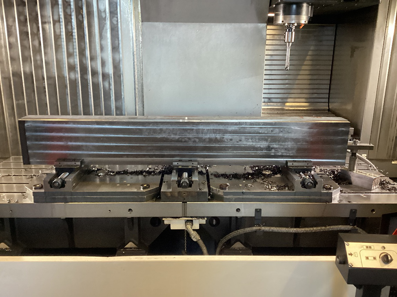 meccanica_futura_mazak_VTC-600C_1